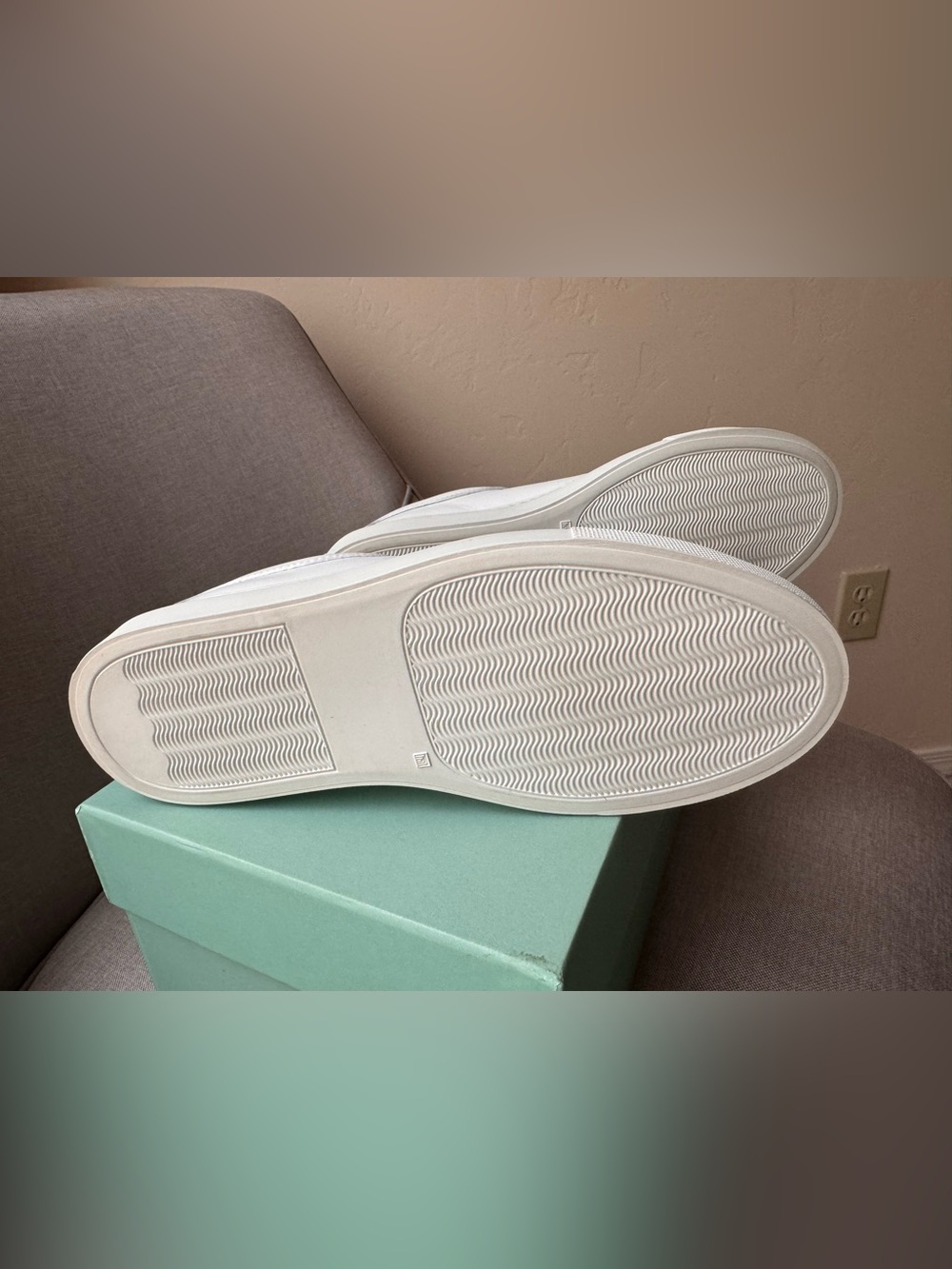 NIB KOIO Capri Triple White Sneakers Sz 36/6 - Picture 5 of 9